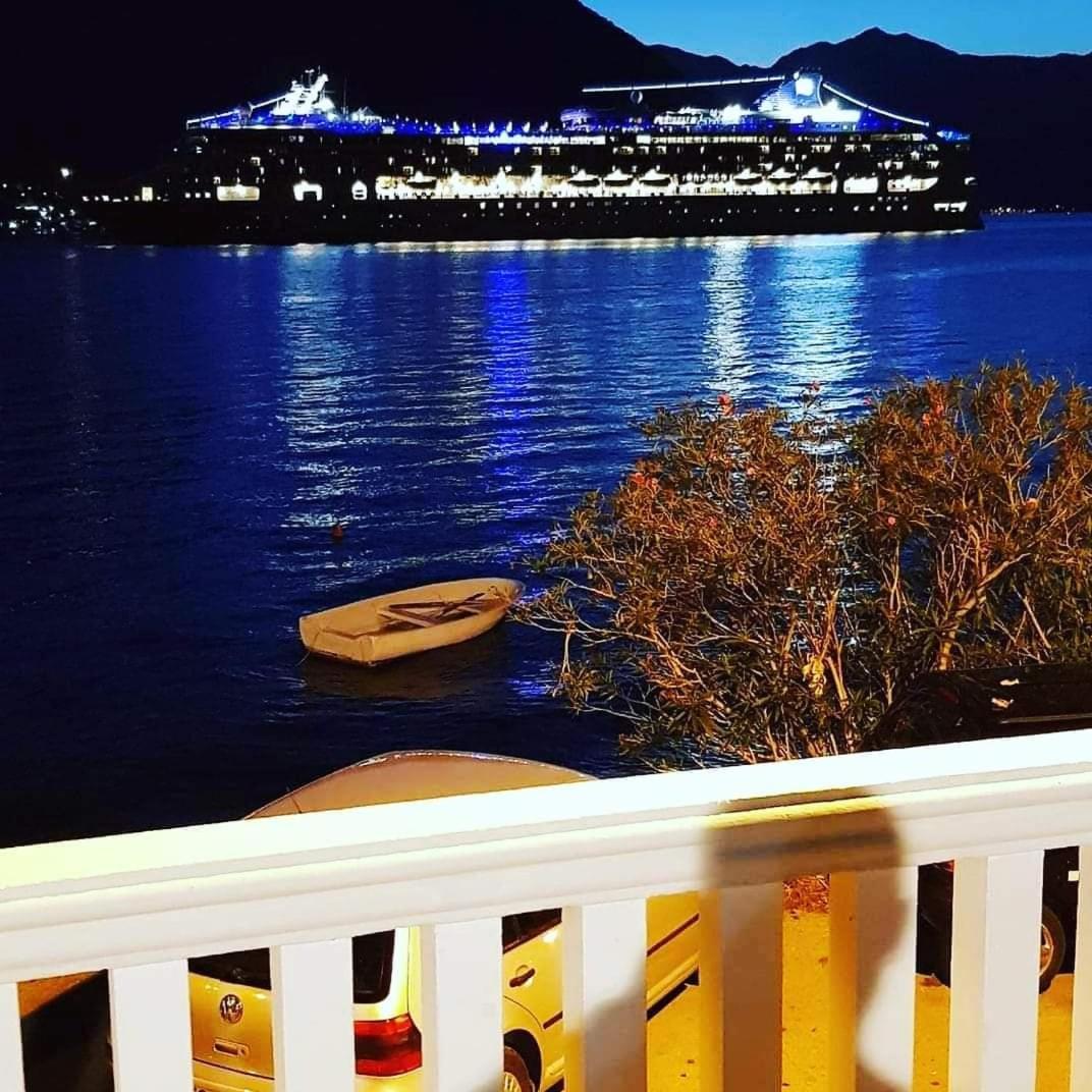 Montenegro Apartments - Private Beach Kotor Exterior foto