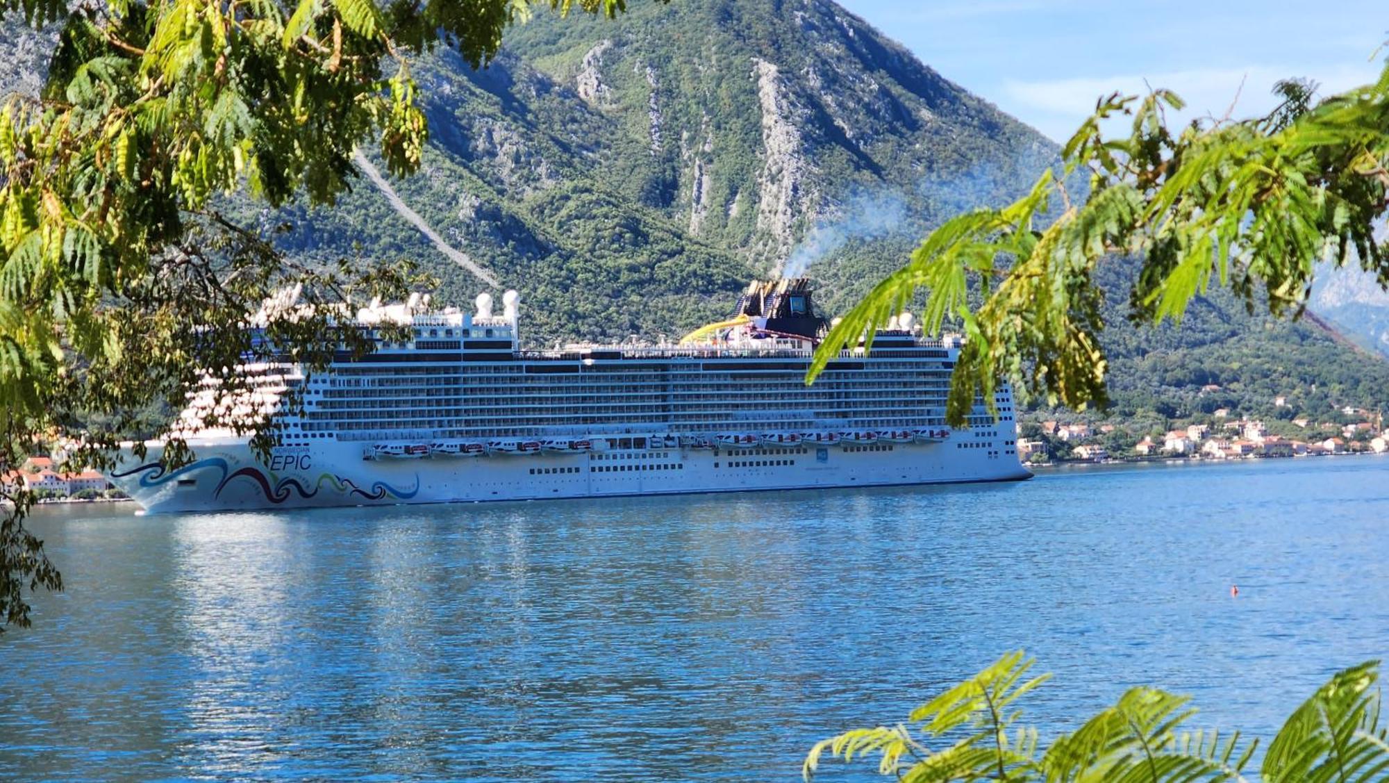 Montenegro Apartments - Private Beach Kotor Exterior foto